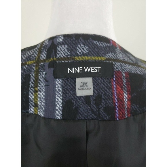Nine West~ Woman Plus Size 18W~ Black/Red Plaid Trench Coat Long Sleeve Lined. - Picture 2 of 12